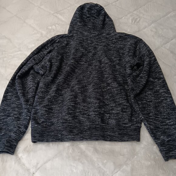 Queen pullover hoodie size small (flaw) - Picture 4 of 16